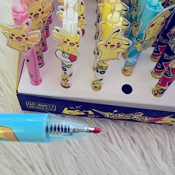 Pikachu Pens Set of 6 - Picture 3 of 4